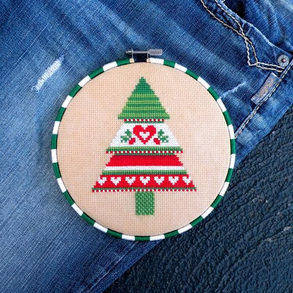 A Cross Stitch Christmas Tree Ornament On Jeans - Simple Christmas Tree Cross Stitch Pattern