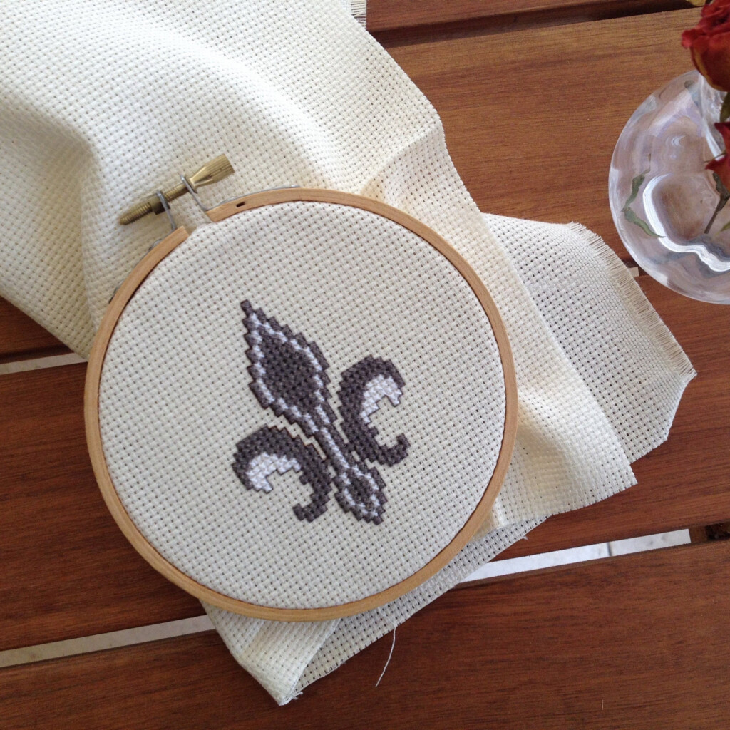 Fleur De Lis Cross Stitch Pattern Instant Download Digital Download - Fleur De Lis Cross Stitch Pattern Free