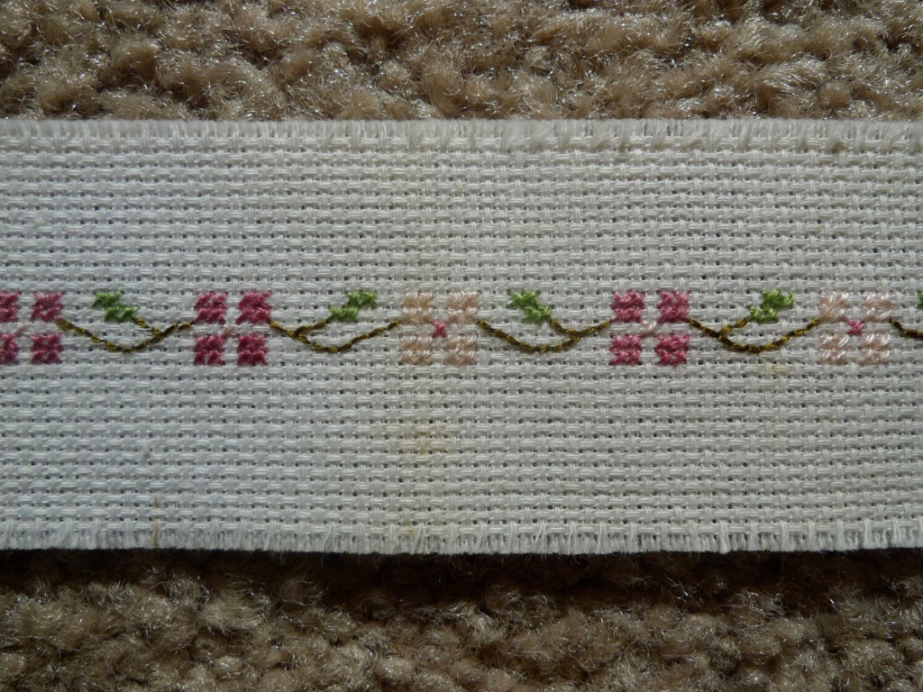 The 25 Best Cross Stitch Borders Ideas On Pinterest Punto De Cruz  - Cross Stitch Patterns Borders Flowers