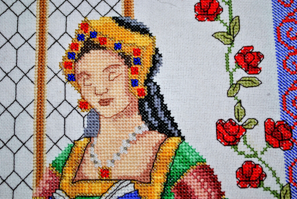 Detail Of Tudor Lady Cross Stitch Gold Punto De Cruz Patrones Puntos - Cross Stitch Gold Free Patterns