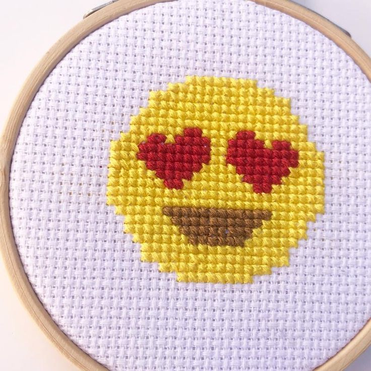 Heart Eyes Smiley Face Emoji Funny Cute Cross Stitch Pattern Instant  - Free Emoji Cross Stitch Patterns