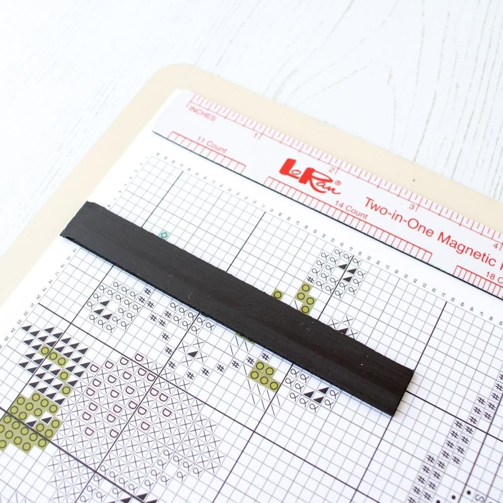 Magnet Board Chart Holder 8 X 10 Modern Cross Stitch Patterns  - Magnetic Pattern Holder Cross-stitch