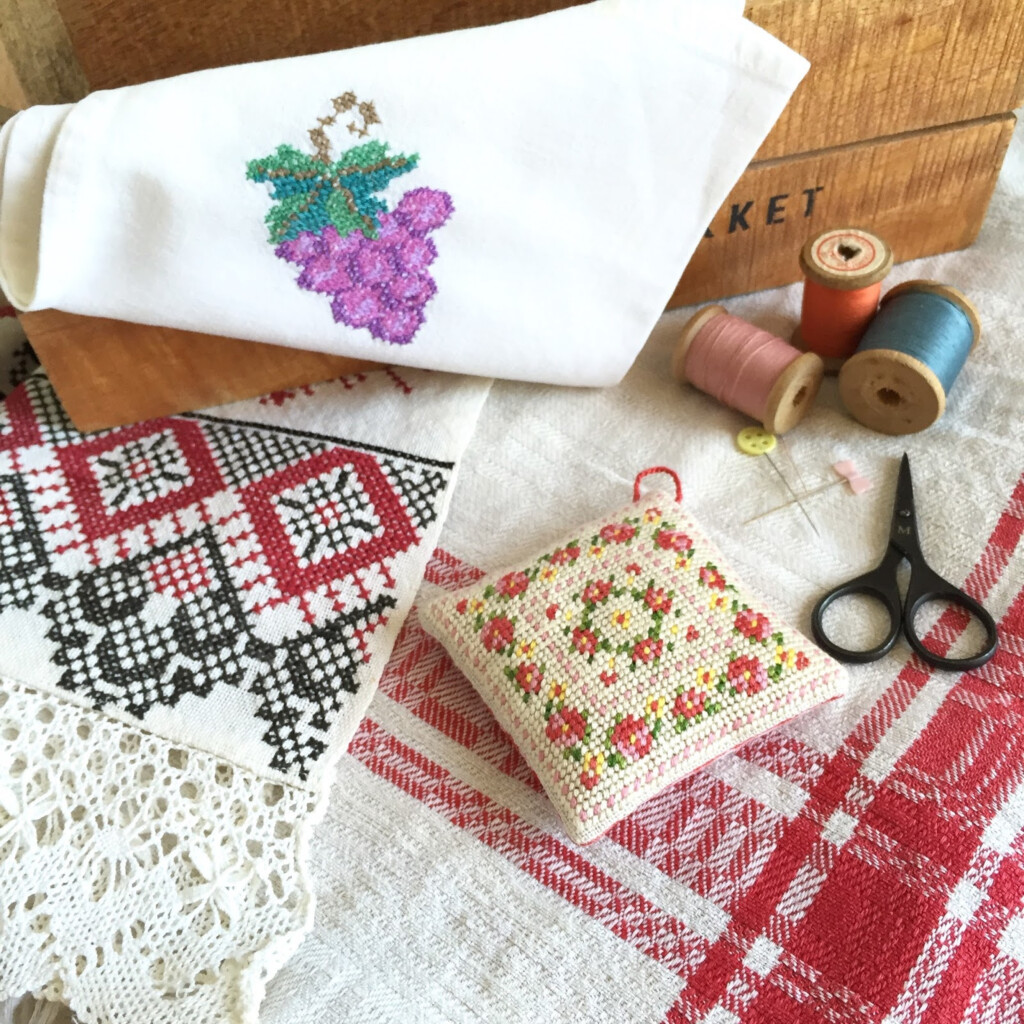 Stitching Notes A Cross Stitch Pincushion - Free Cross Stitch Pincushion Patterns